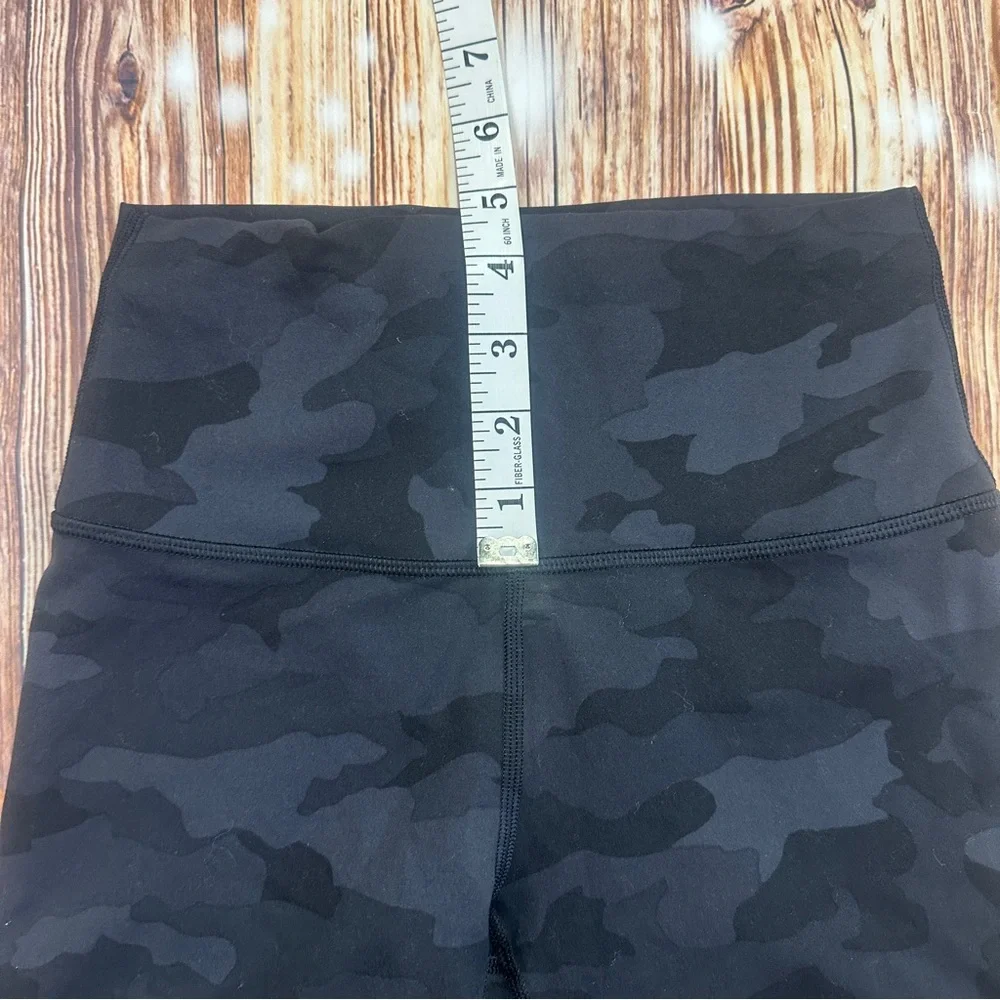 Lululemon Athletica Women’s Short Sizev4